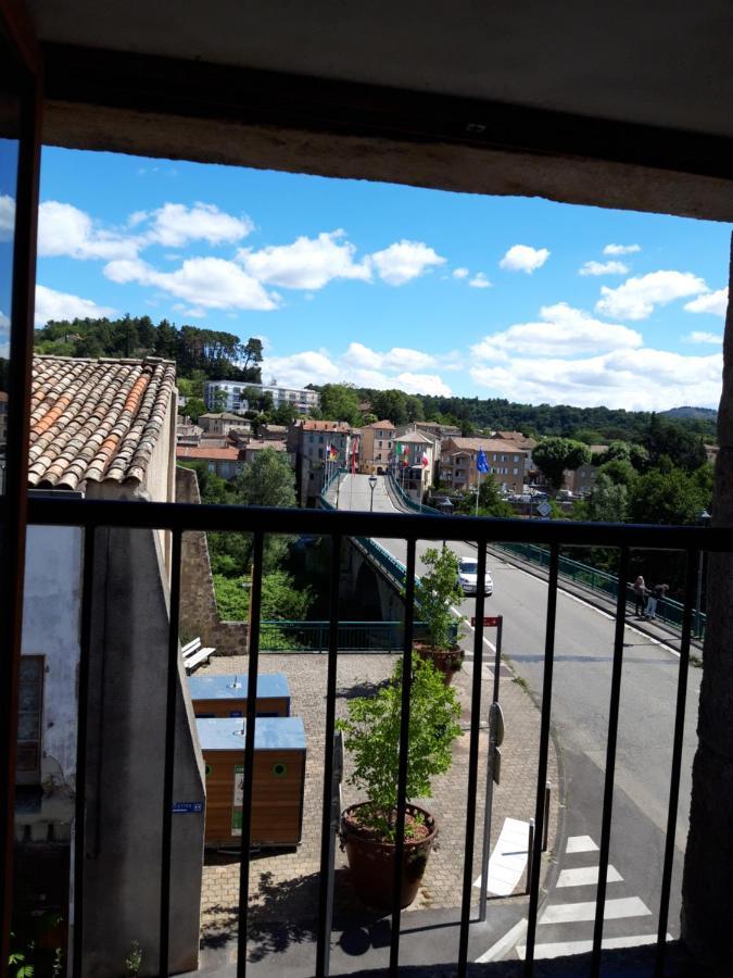 appartement f1 meublé 3 personnes Aubenas Extérieur photo