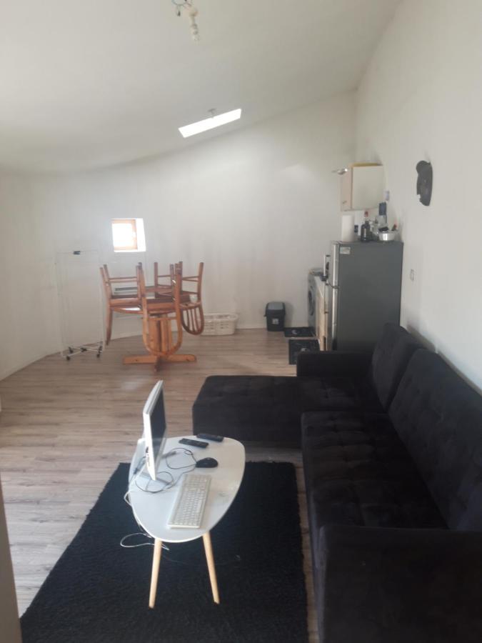 appartement f1 meublé 3 personnes Aubenas Extérieur photo