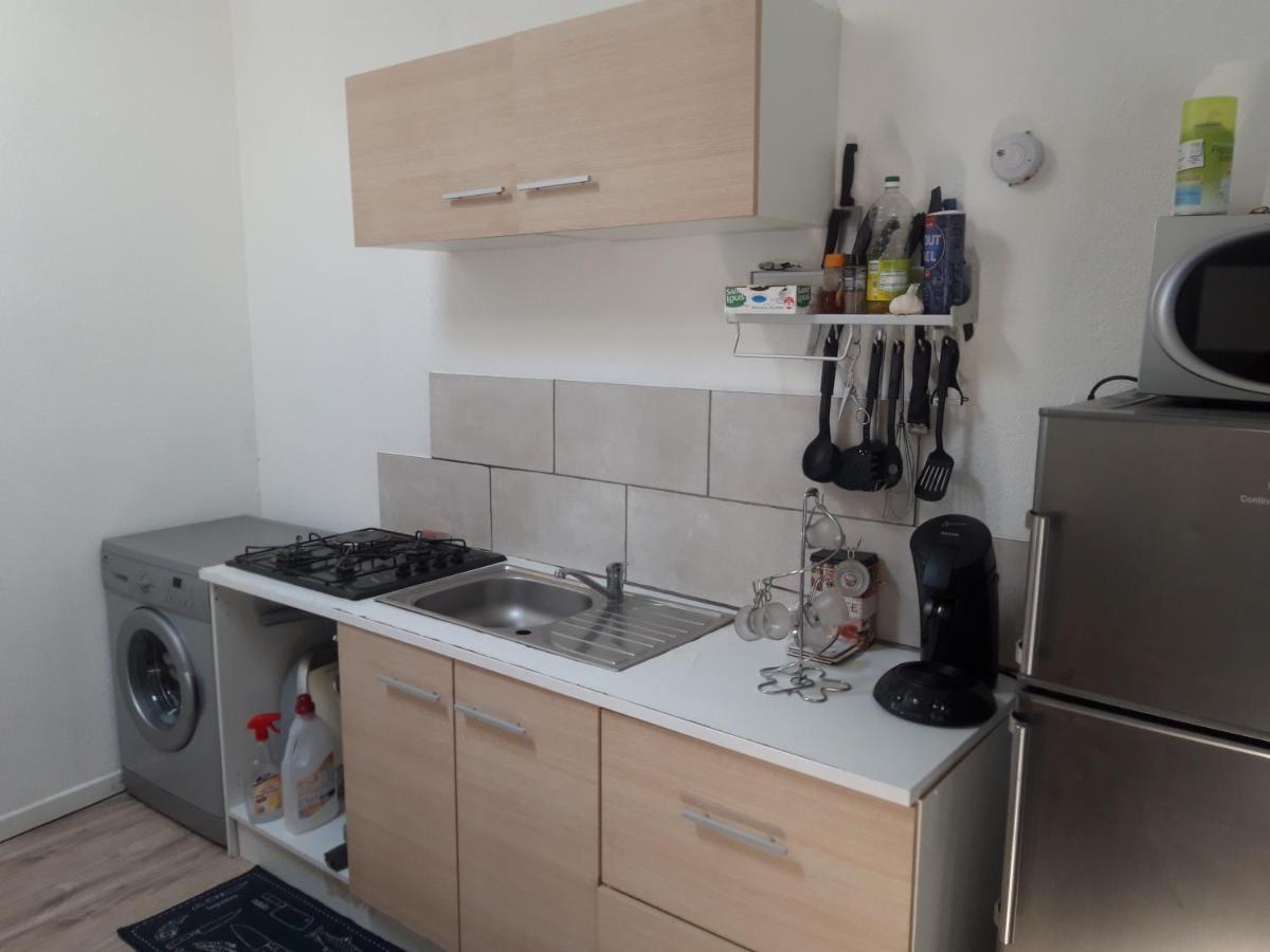 appartement f1 meublé 3 personnes Aubenas Extérieur photo